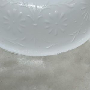 VINTAGE FTD MILK GLASS DAISY FLOWER BOWL